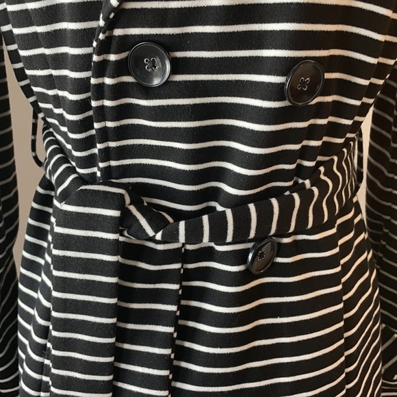 Women’s black and white striped BELTED JACKET. stretchy, double breasted. SZ med - Picture 5 of 16